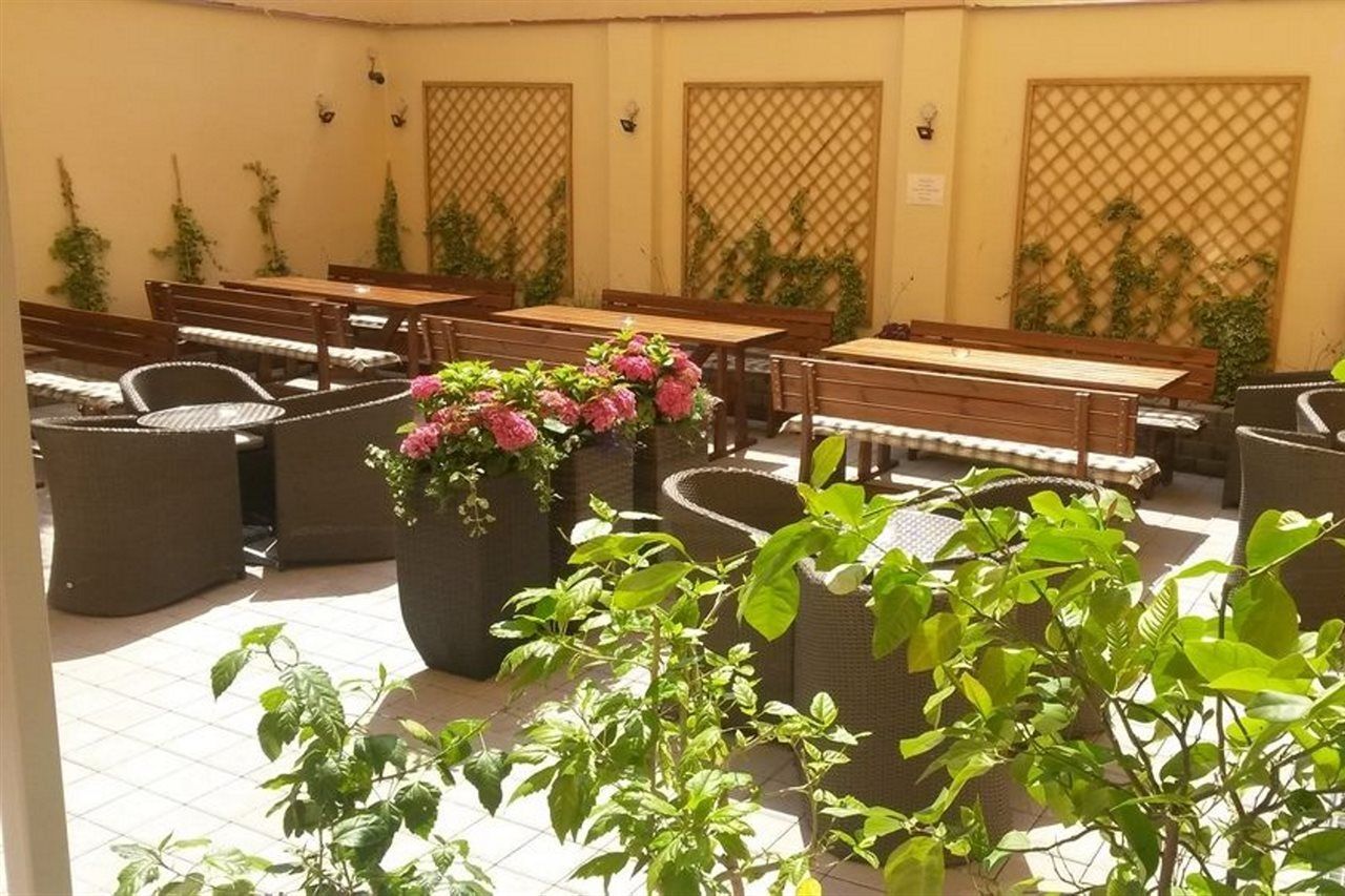 Hotel Ambiance Prague Ngoại thất bức ảnh