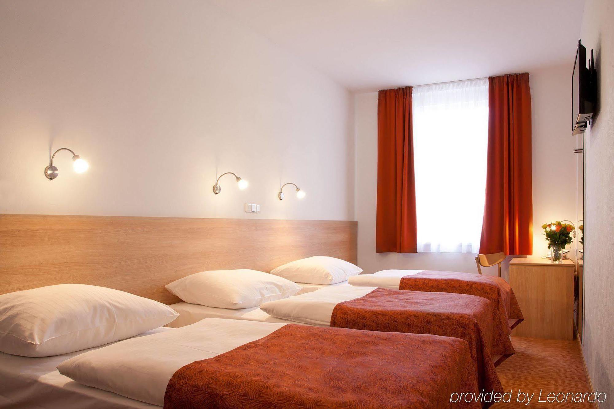 Hotel Ambiance Prague Ngoại thất bức ảnh