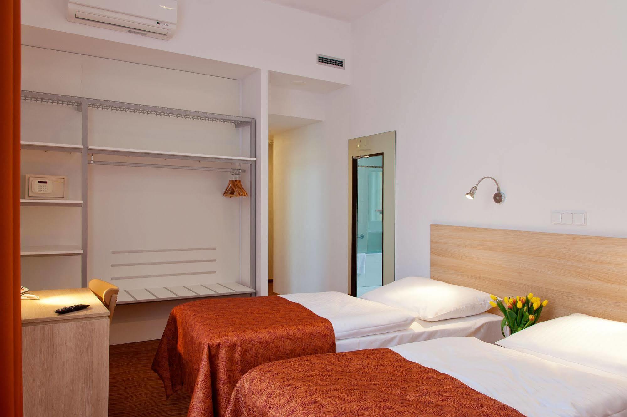 Hotel Ambiance Prague Ngoại thất bức ảnh
